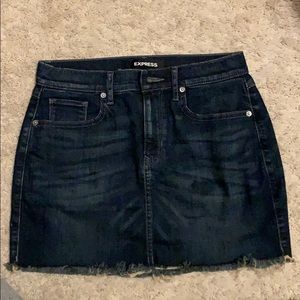 Express jean skirt size 4 NWOT